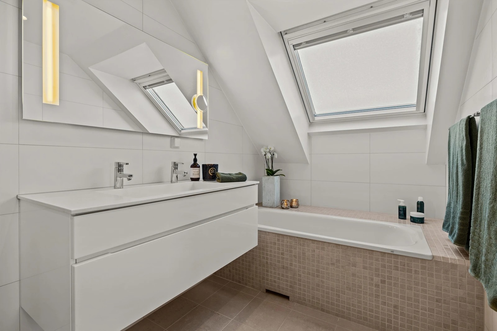 Badet tilhørende master bedroom